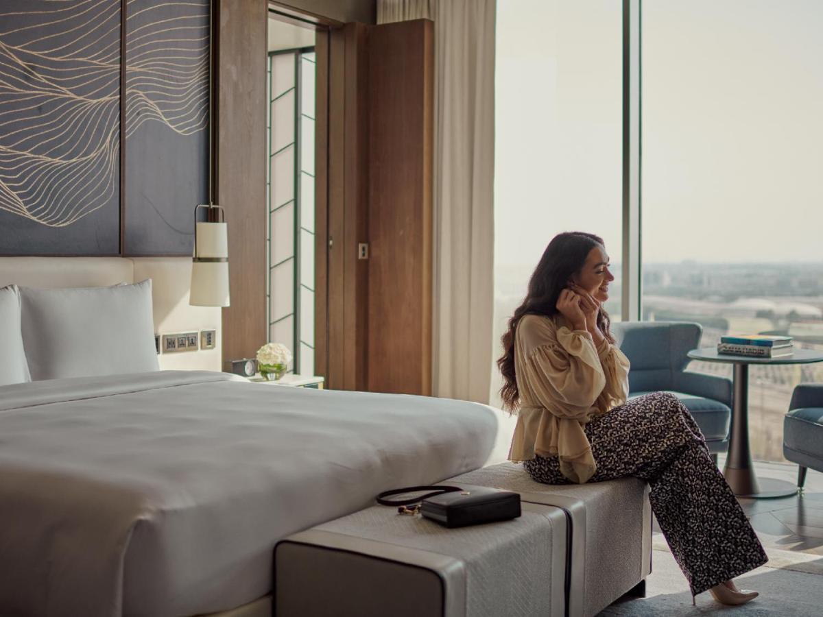 Hotel Grand Hyatt Kuwait Kuwait City Esterno foto A guest in a room at the hotel