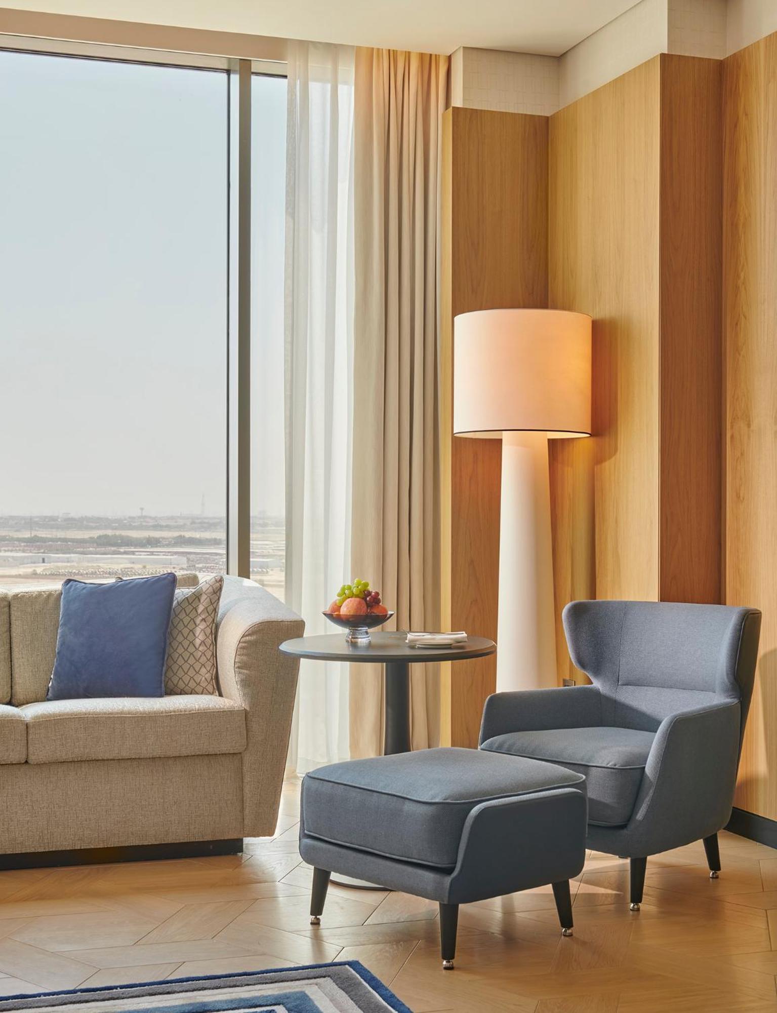 Hotel Grand Hyatt Kuwait Kuwait City Esterno foto A floor lamp